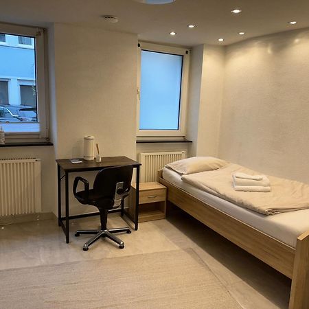 City Apartment Stadtwohnung Mit Kueche Und Netflix Nahe Bahnhof Sinsheim Eksteriør bilde